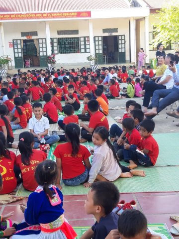 Tết Trung Thu năm nay các em học sinh trường tiểu học Tà Cáng xã Nà Tấu – ảnh 4