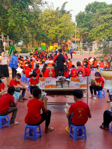THẦY TRÒ TRƯỜNG TH SỐ 2 XÃ NÀ TẤU HƯỞNG ỨNG NGÀY SÁCH VIỆT NAM NĂM 2022 – ảnh 2