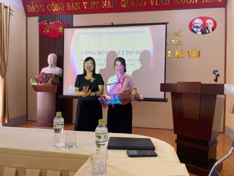 Trường tiểu học số 2 xã Nà Tấu tổ chức tọa đàm chào mừng 41 năm ngày nhà giáo Việt Nam – ảnh 6