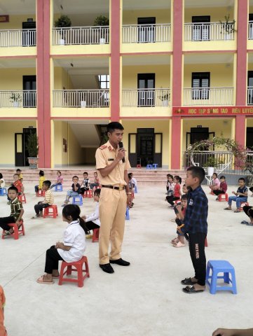 Tuyên trruyền an toàn giao thông trong trường học – ảnh 2