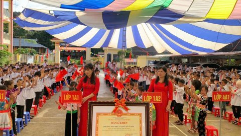 Trường TH Tà Cáng tưng bừng tổ chức Khai giảng năm học 2024-2025. – ảnh 2