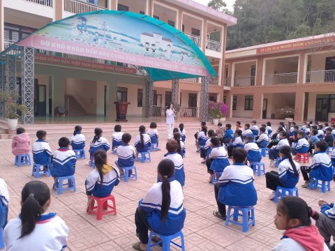 Trường tiểu học số 2 xã Nà Tấu tổ chức buổi truyền thông giáo dục sức khỏe phòng chống bệnh cúm mùa cho học sinh toàn trường – ảnh 1