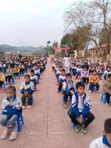 Trường tiểu học số 2 xã Nà Tấu tổ chức buổi truyền thông giáo dục sức khỏe phòng chống bệnh cúm mùa cho học sinh toàn trường – ảnh 3
