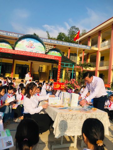 Trường TH Tà Cáng tổ chức Ngày hội đọc sách lần thứ 4 năm 2025. – ảnh 2