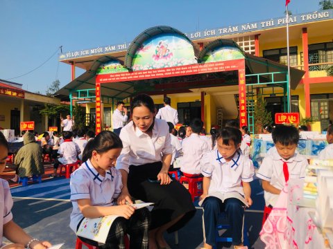 Trường TH Tà Cáng tổ chức Ngày hội đọc sách lần thứ 4 năm 2025. – ảnh 3