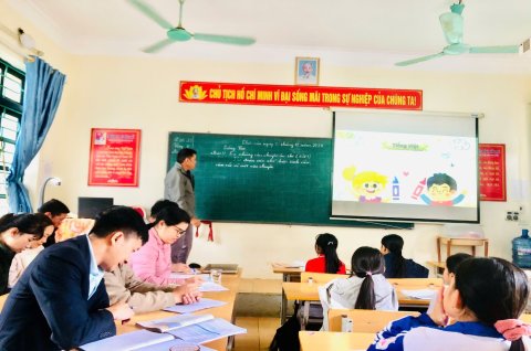 Tổ chức SHCM cấp trường nâng cao chất lượng dạy học Tập làm văn 5 – ảnh 1