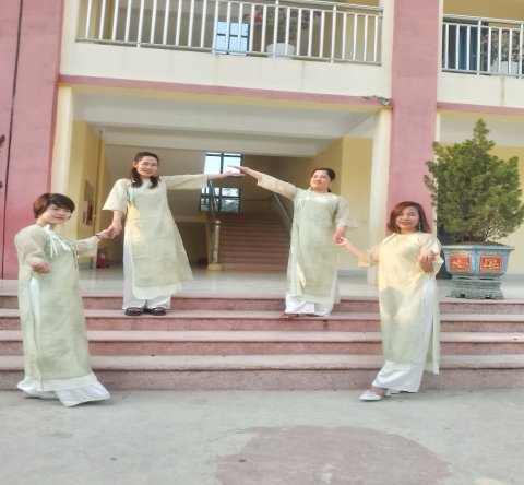 Hoạt động hưởng ứng Tuần lễ áo dài năm 2025 của Trường TH Tà Cáng – ảnh 3
