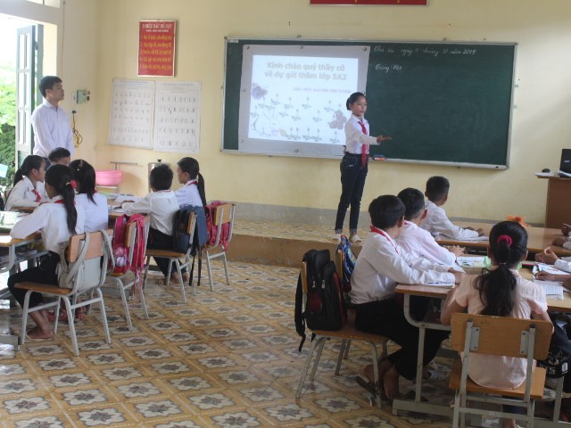 Tiết Tiếng Việt ứng dụng công nghệ thông tin lớp 5A1 Trường Tiểu học Ngối Cáy